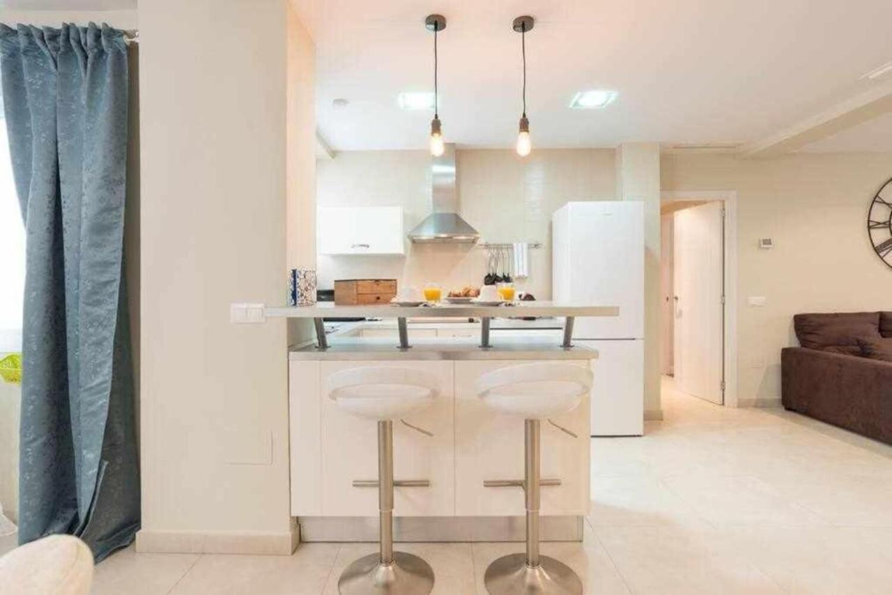 Apartamento Premium Junto A Catedral マラガ エクステリア 写真