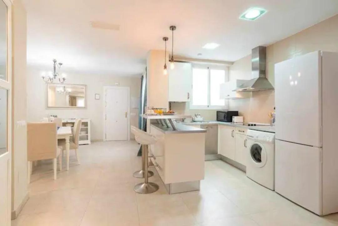 Apartamento Premium Junto A Catedral マラガ エクステリア 写真